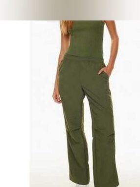 NWT TNA SAWYER FATIGUE Olive Green Wide Leg Pants SIZE XL